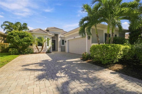 Photo of 5003 Tobermory Way, Bradenton, FL 34211 (MLS # O6450323)