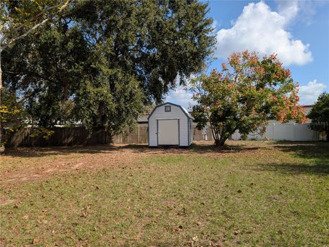 A home in TAVARES