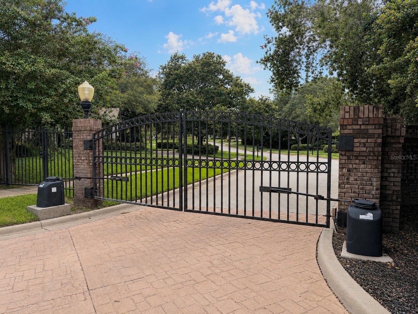 2280 MACKENZIE COURT