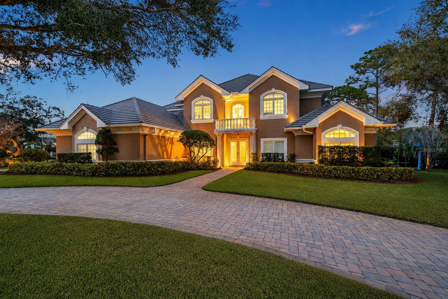 2280 MACKENZIE COURT