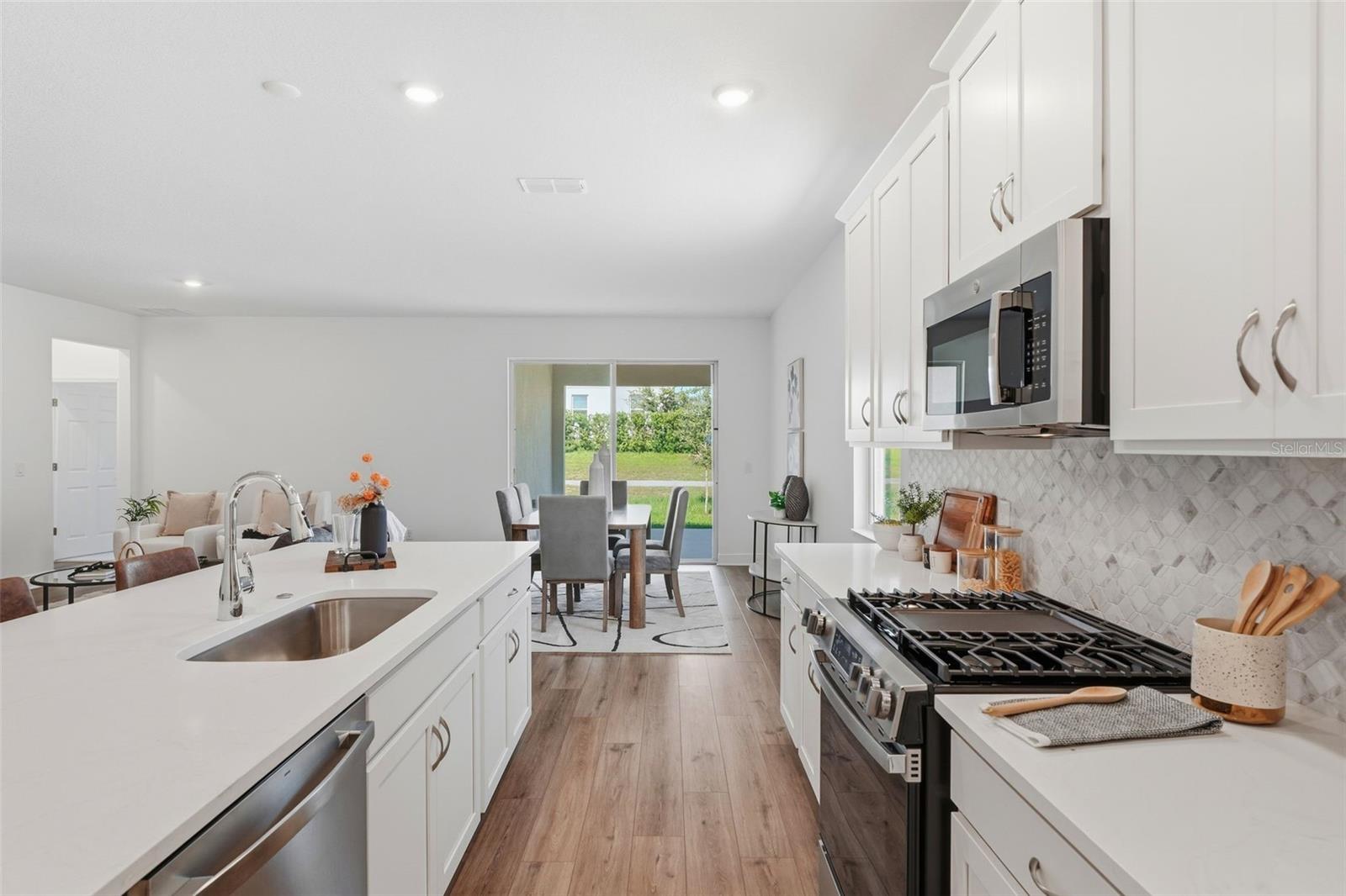 436 LEMONGRASS ROAD