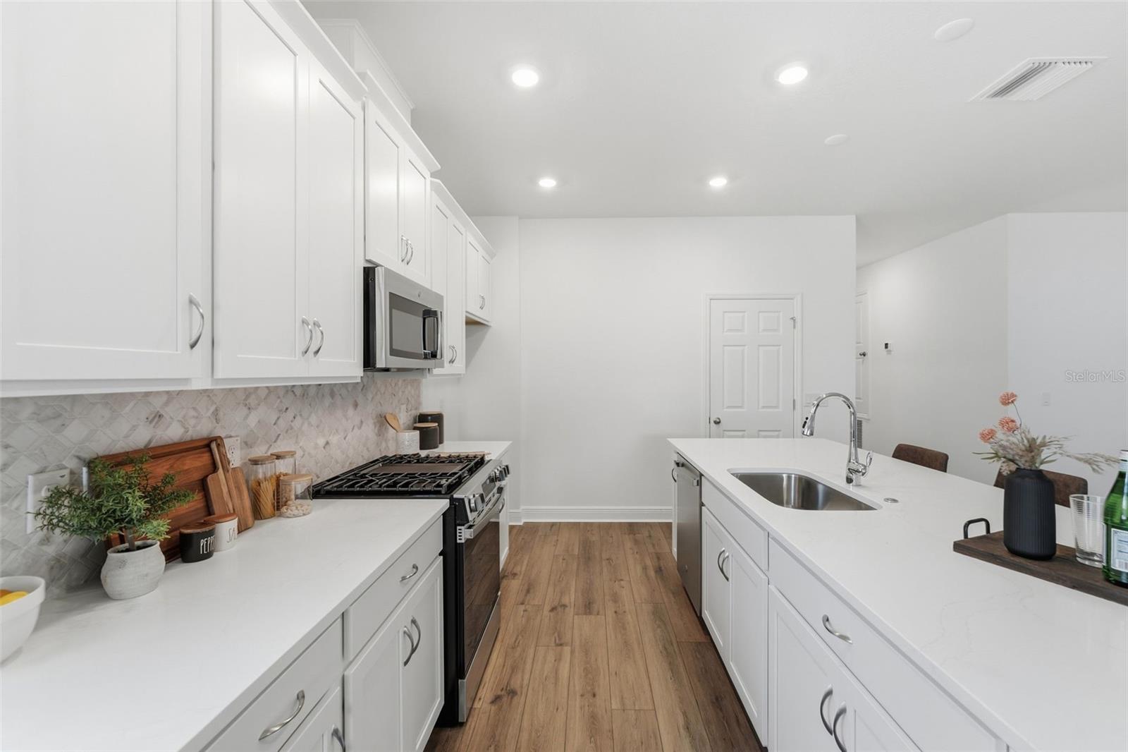 436 LEMONGRASS ROAD