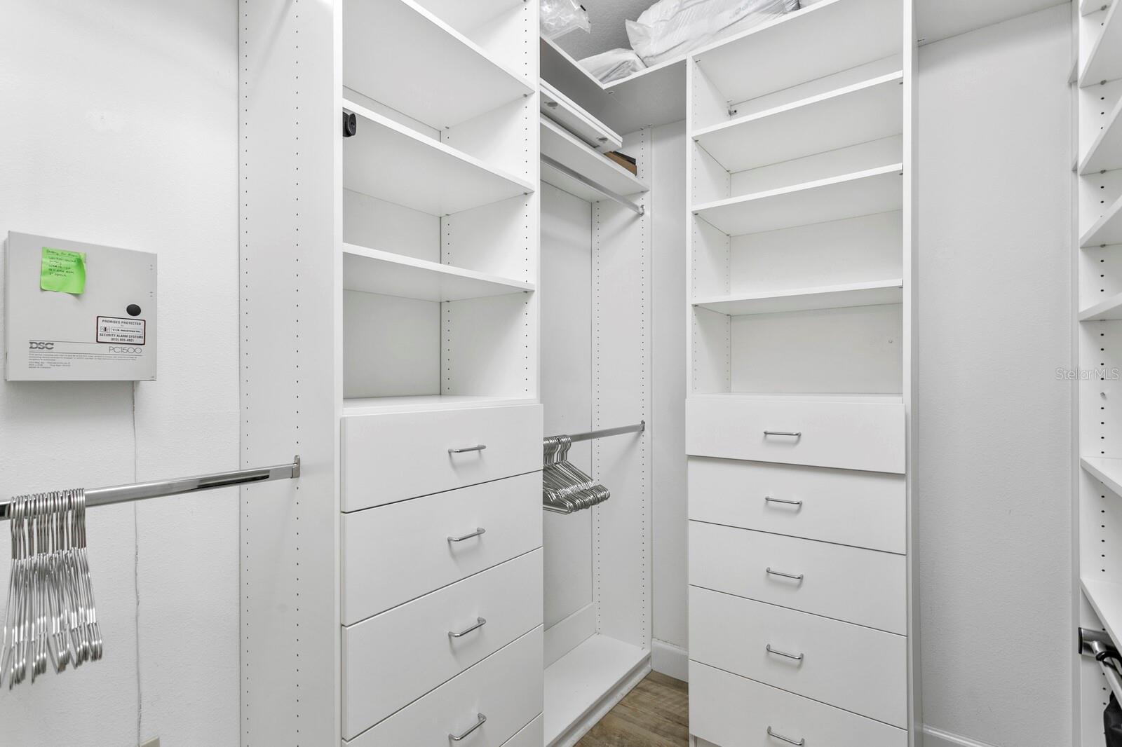 LAUREL OAKS AT EAST LAKE - Residential Lease