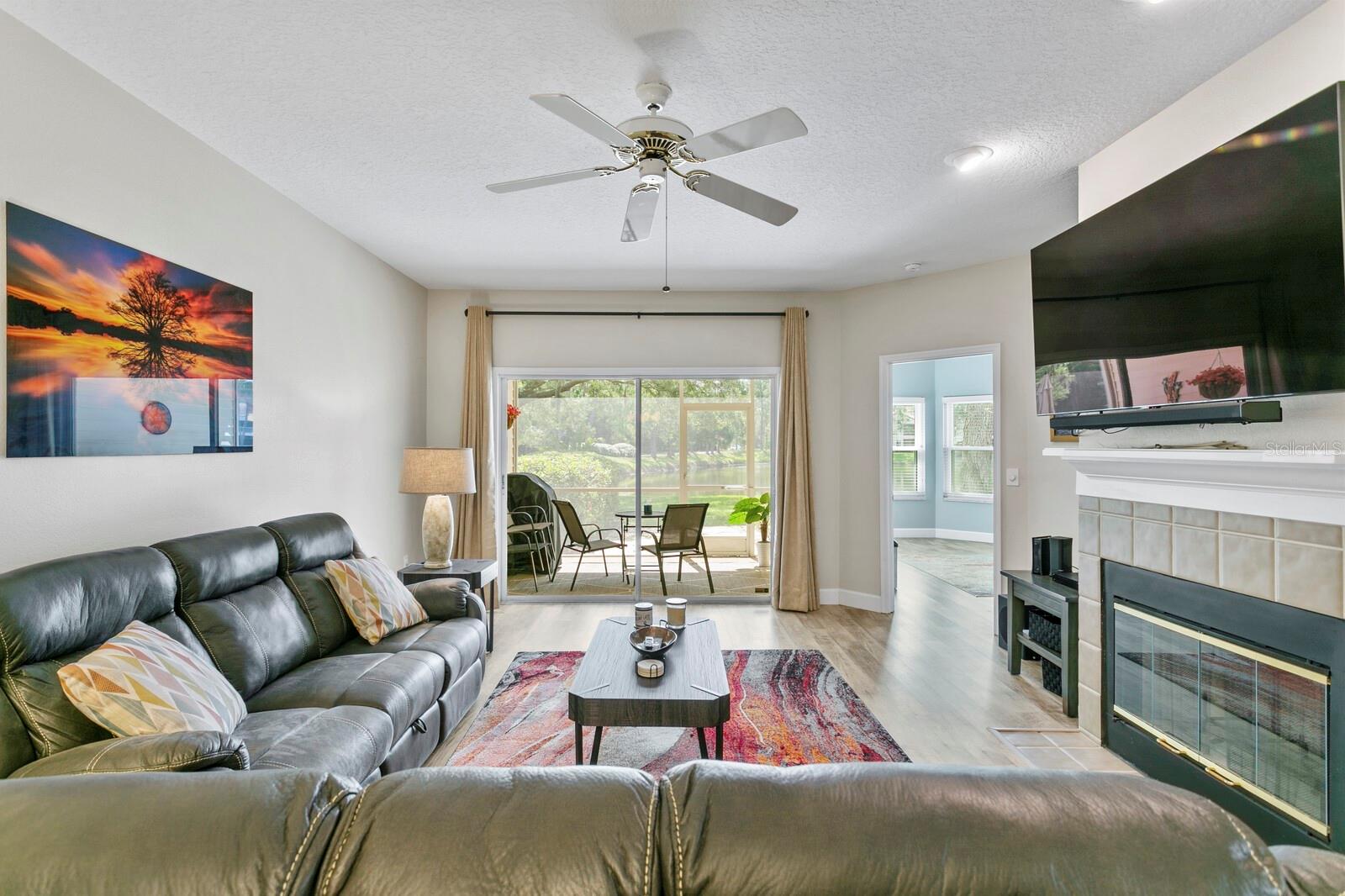 LAUREL OAKS AT EAST LAKE - Residential Lease