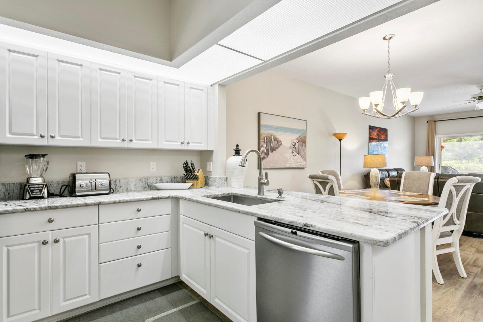 LAUREL OAKS AT EAST LAKE - Residential Lease