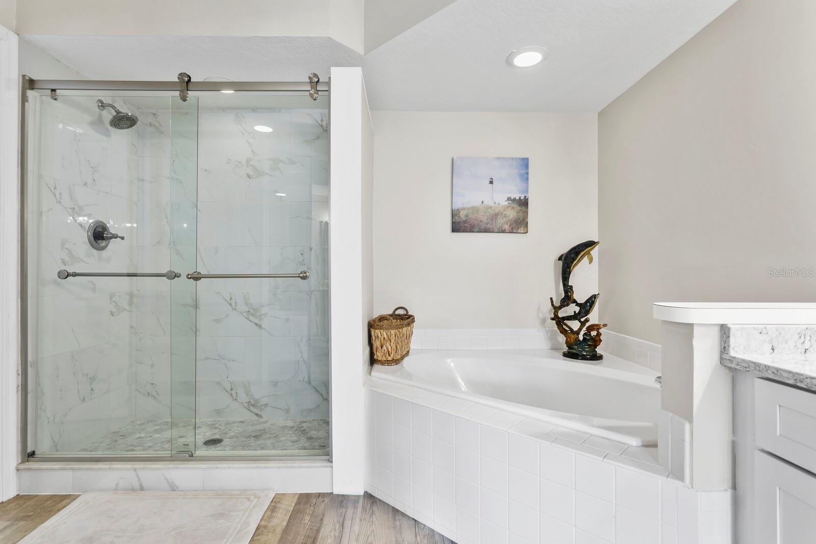 LAUREL OAKS AT EAST LAKE - Residential Lease