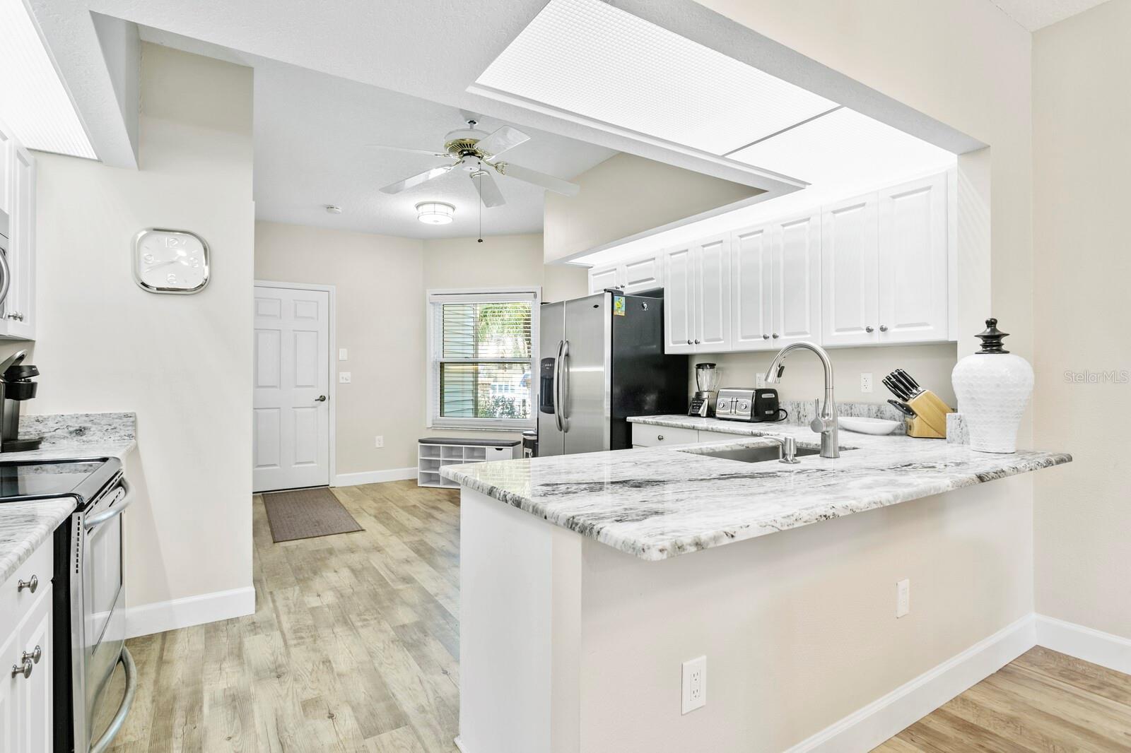 LAUREL OAKS AT EAST LAKE - Residential Lease