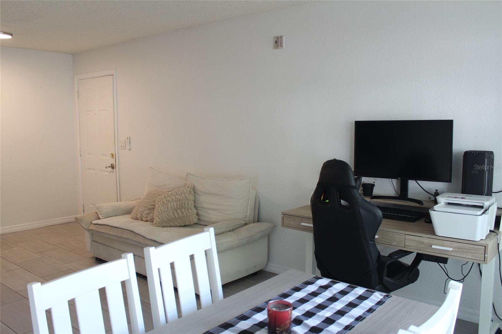LEXINGTON PLACE CONDO - Residential