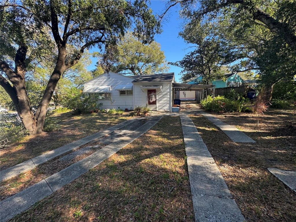 Photo of 2102 E Howell Street, Tampa, FL 33610 (MLS # TB8466049)