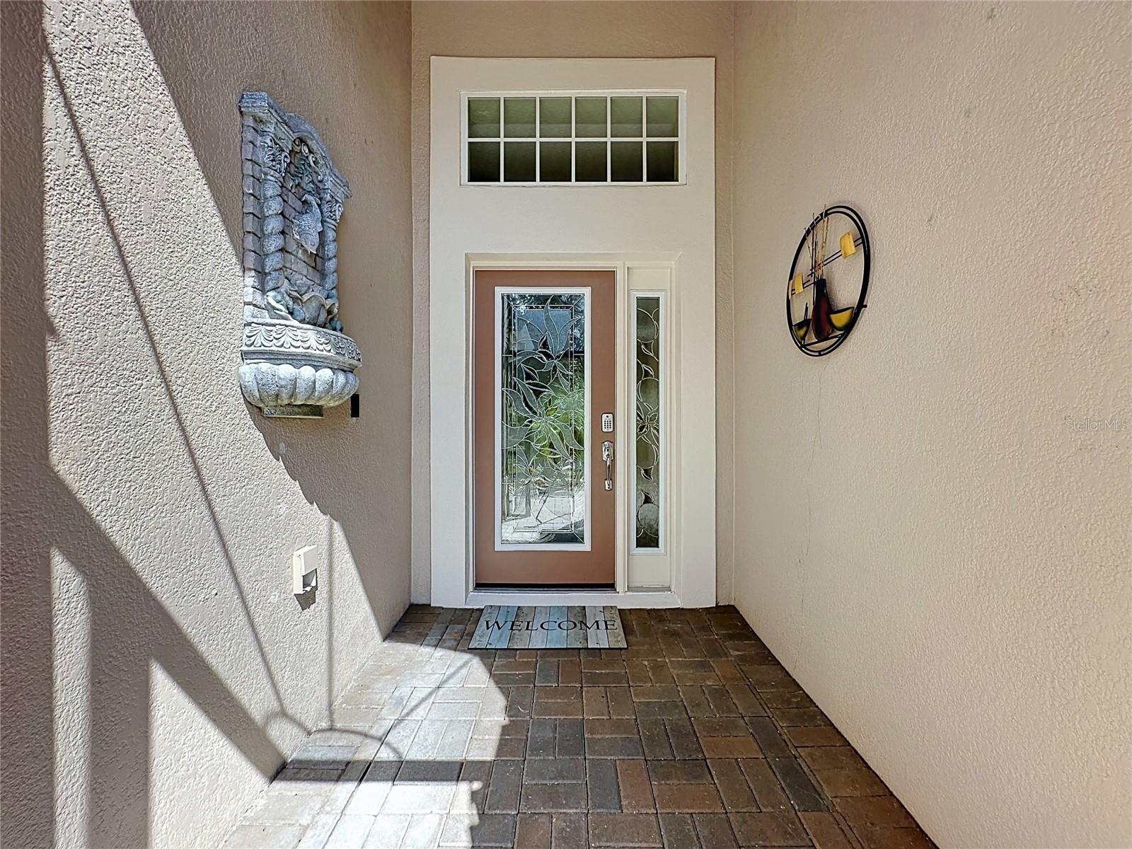 516 PLAYA DR
