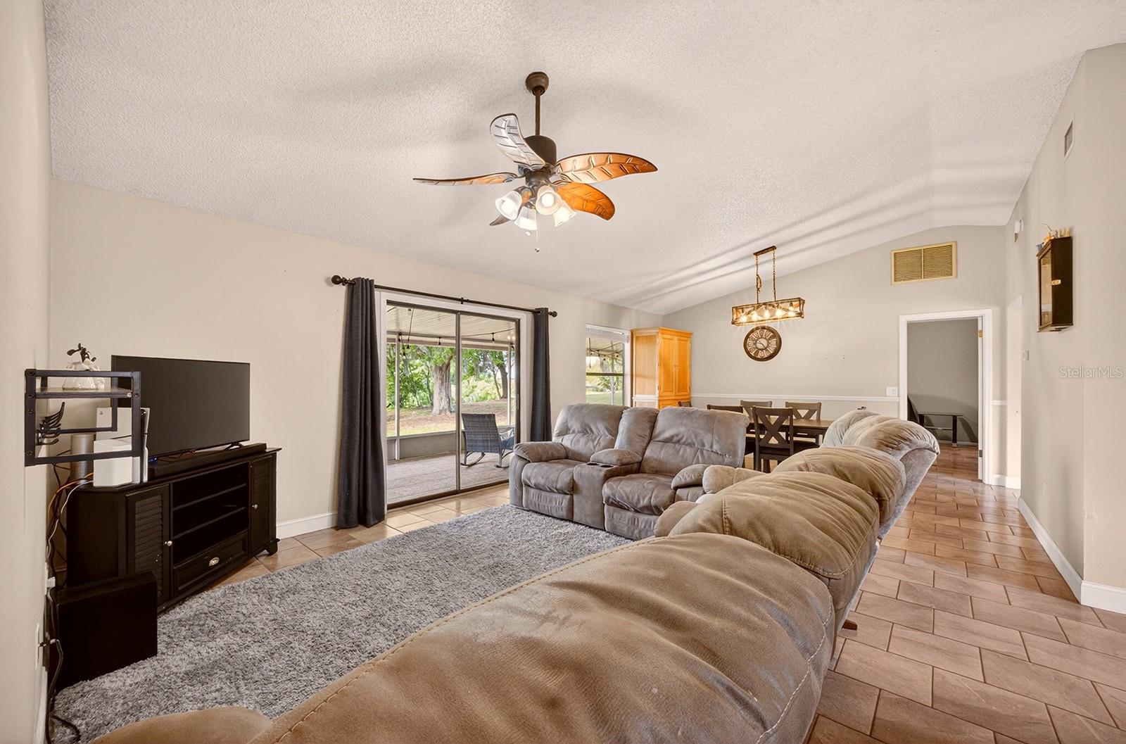 WEDGEWOOD CLUB ADD 01 - Residential