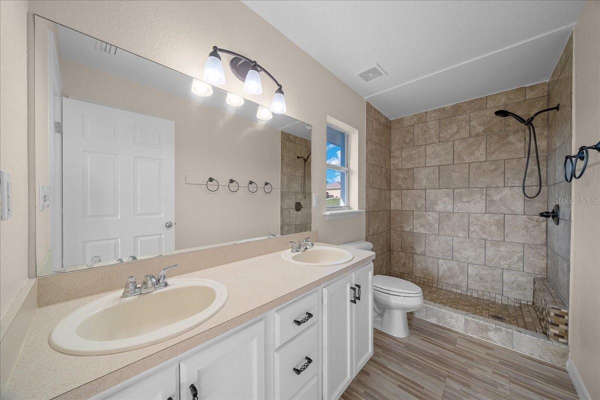 LAKE WEIR HEIGHTS - Residential
