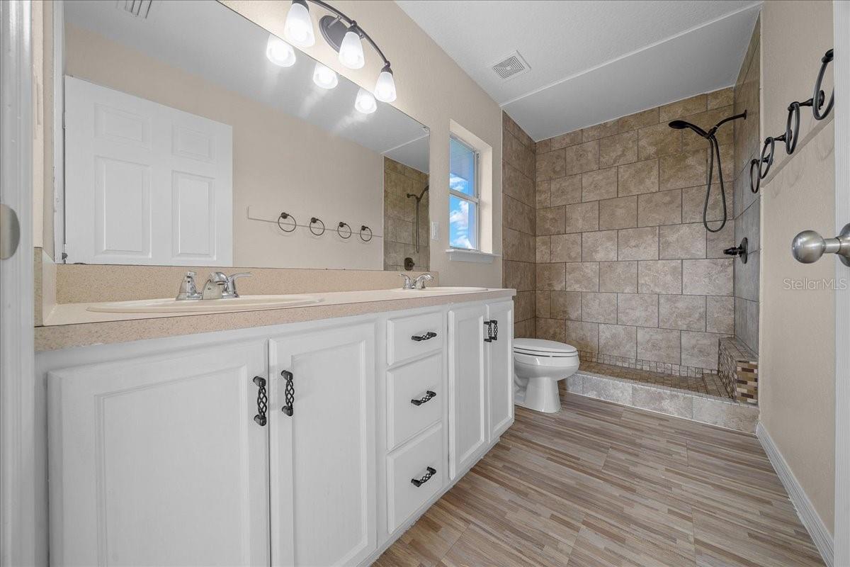 LAKE WEIR HEIGHTS - Residential