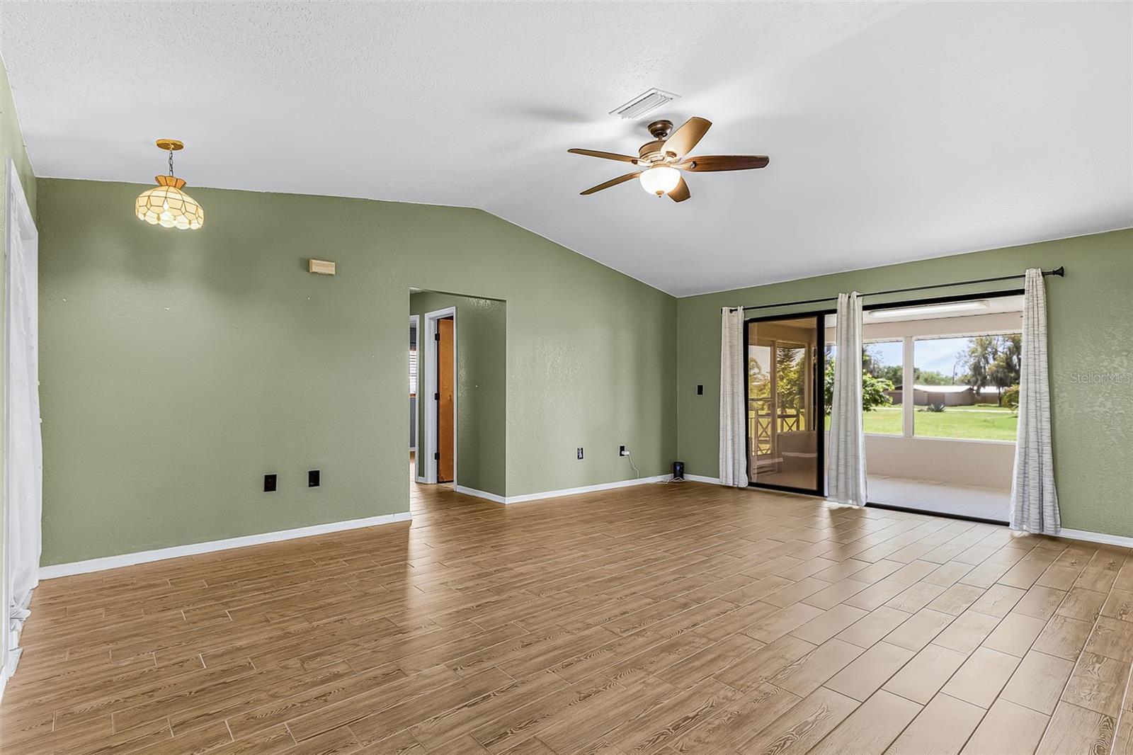 RIDGE HARBOR 1ST ADD - Residential