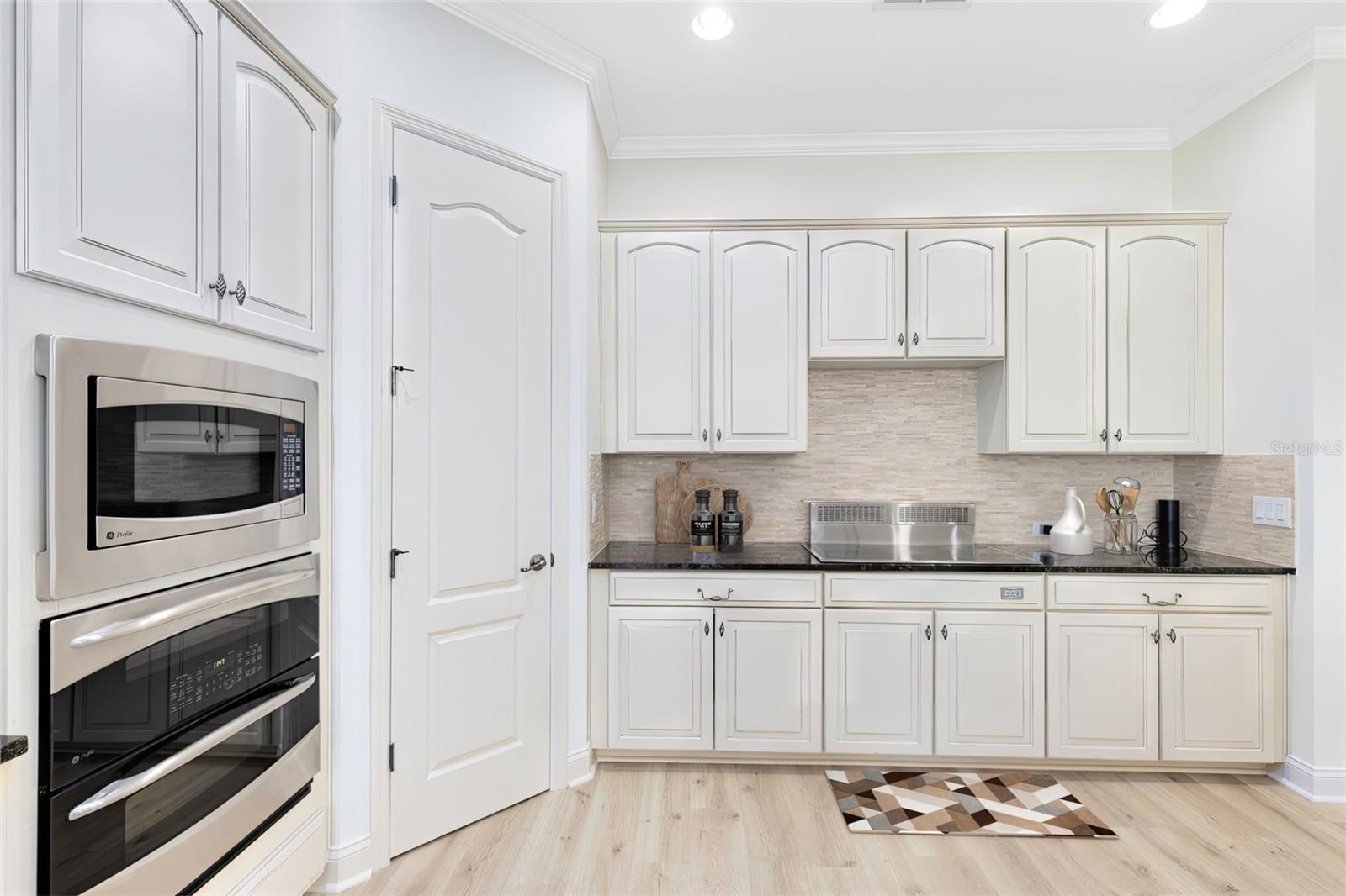 LAUREATE PARK - Residential Lease