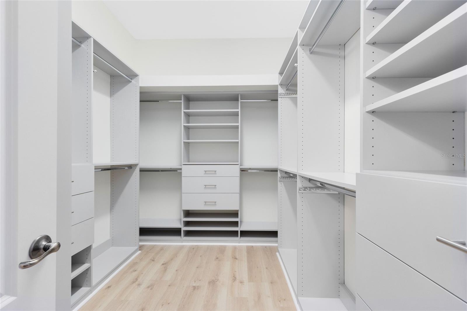 LAUREATE PARK - Residential Lease