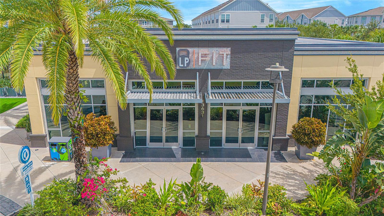 LAUREATE PARK - Residential Lease