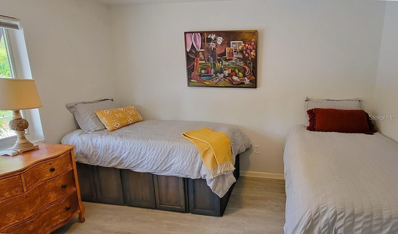 SYLVAN SHORES - Residential