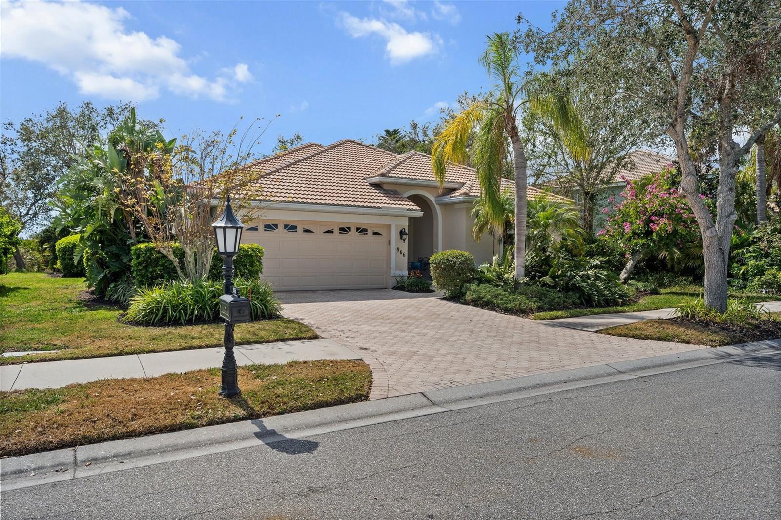 866 PLACID LAKE DRIVE