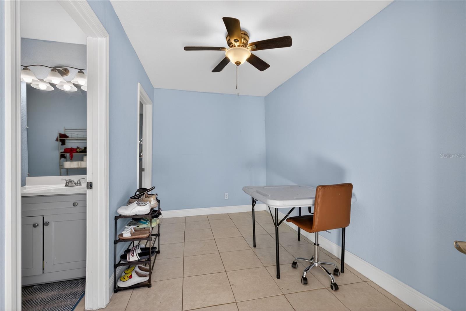 0TY | LAKEWOOD ESTATES UNIT NO 3 - Residential