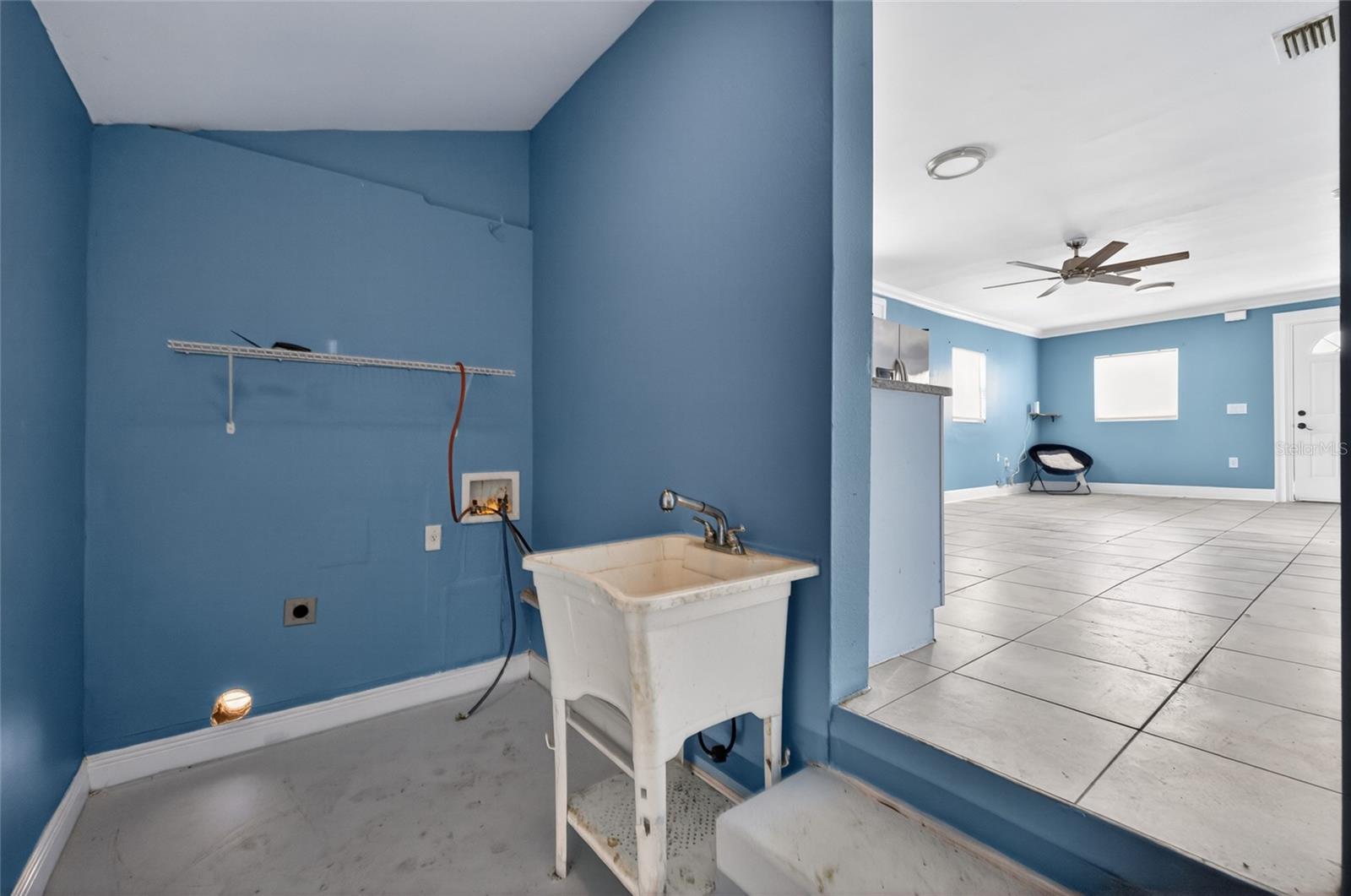 0TY | LAKEWOOD ESTATES UNIT NO 3 - Residential