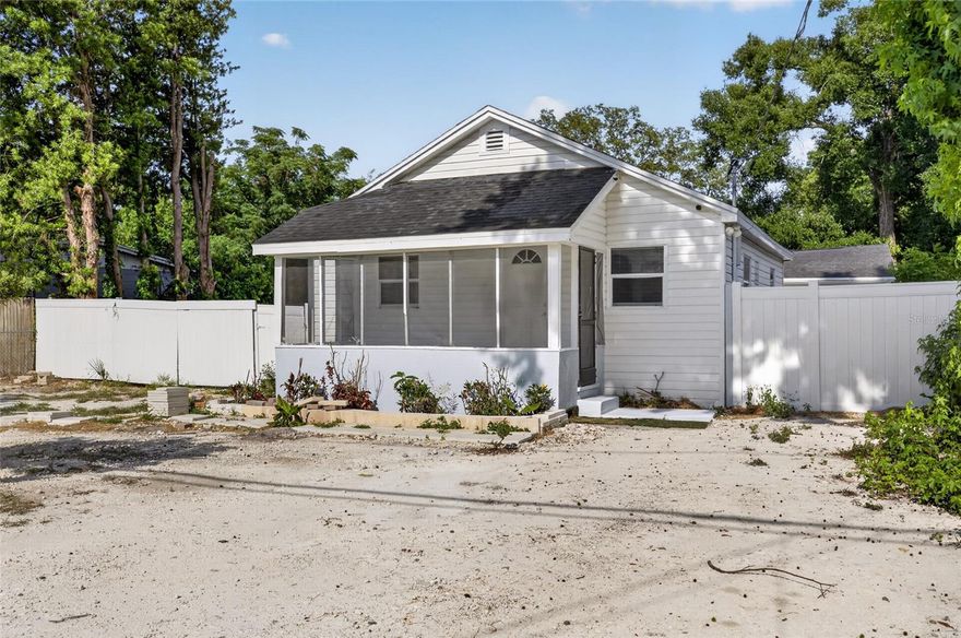 Great opportunity in Tampa! This 2bedroom, 1bath home offers a versatile layout with a detached bonus room featuring a private entrance, its own kitchen, living area, and full bathroom. Ideal setup for rental income, guests, or extended living. The main home offers comfortable living spaces and a functional floor plan. The separate living quarters add flexibility and strong income potential. Conveniently located near major roads, shopping, dining, and everyday essentials.