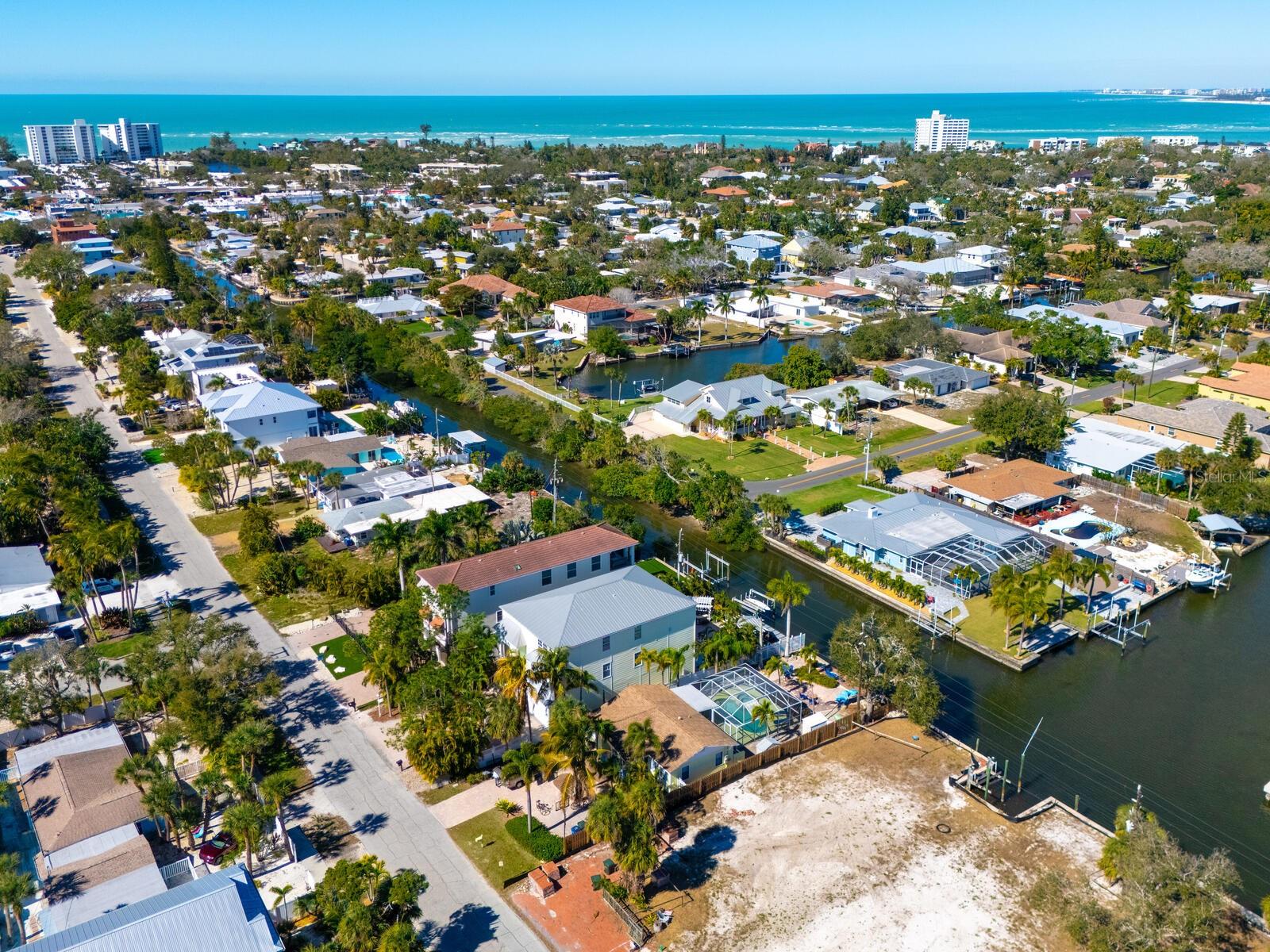 SARASOTA BEACH - Residential