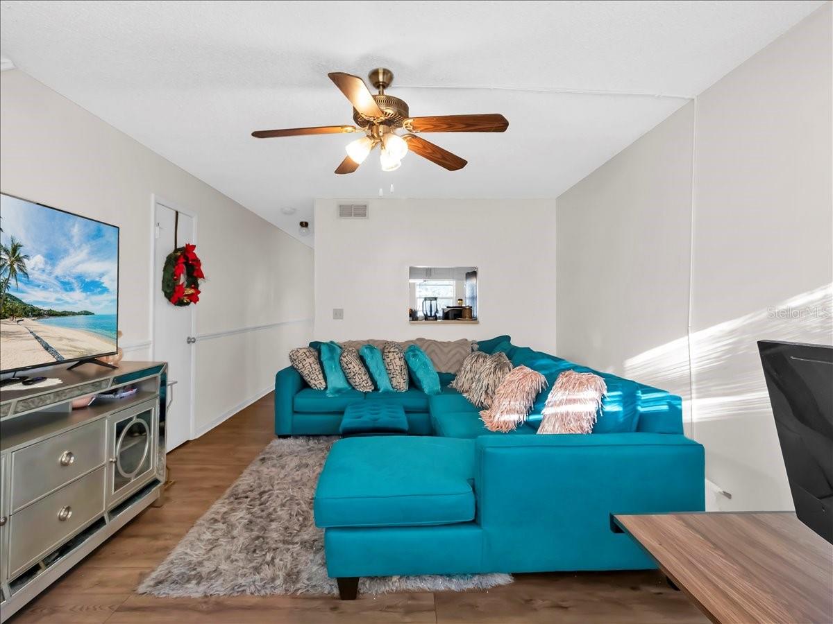 WATERSIDE CONDO I - Residential