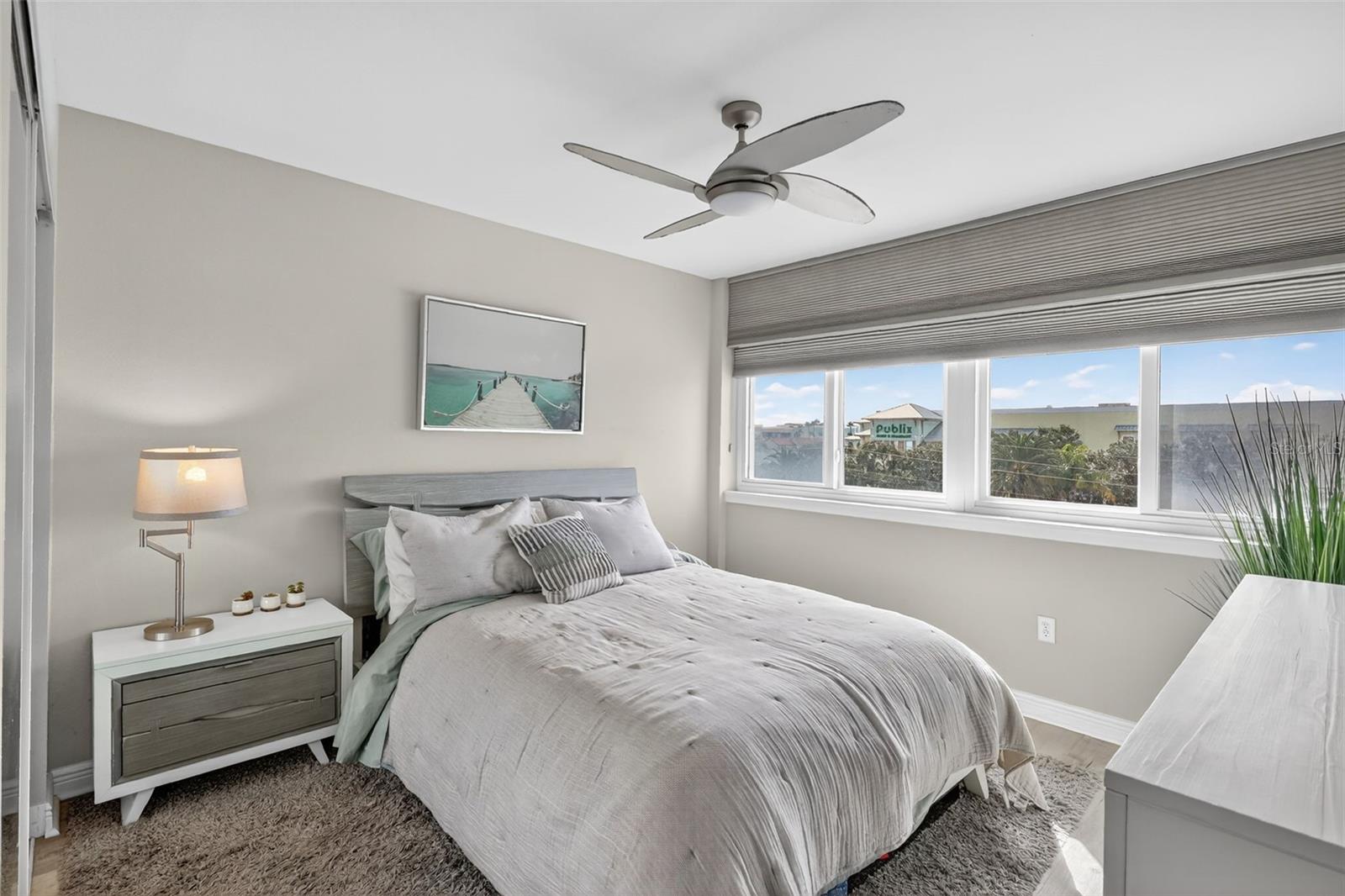 ISLAND WAY TOWERS CONDO - Residential