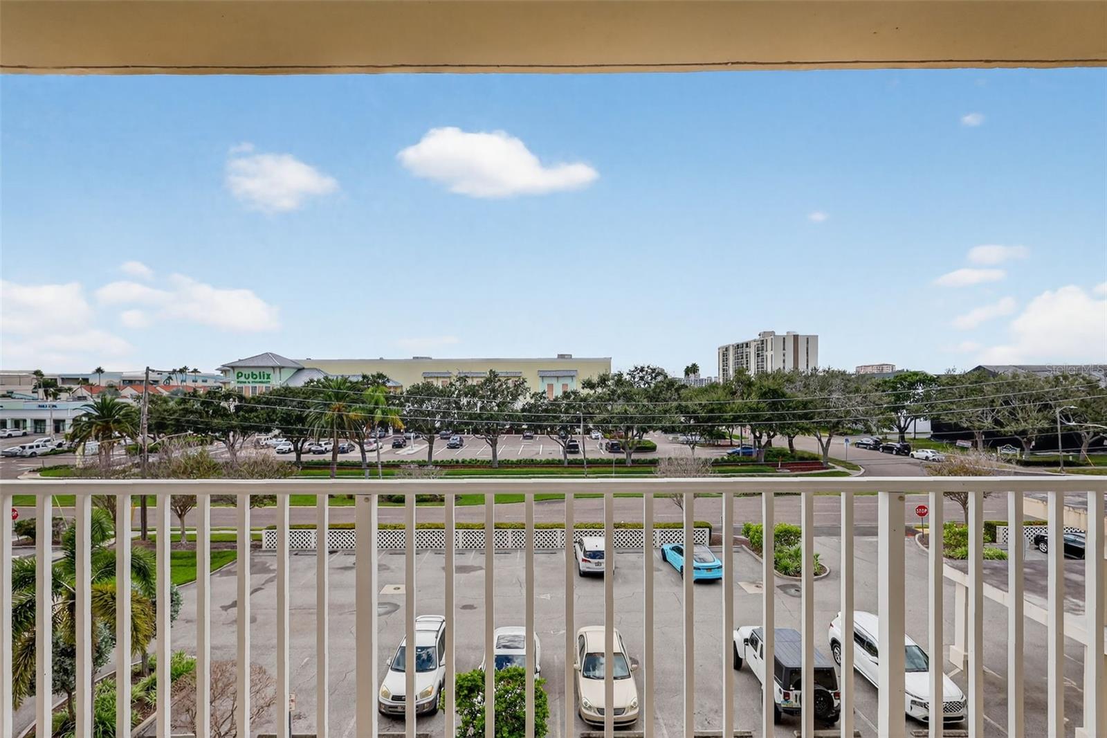 ISLAND WAY TOWERS CONDO - Residential