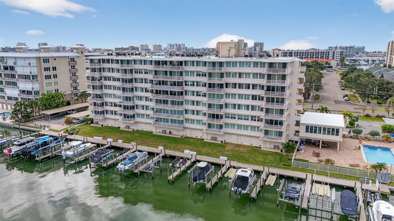 ISLAND WAY TOWERS CONDO - Residential