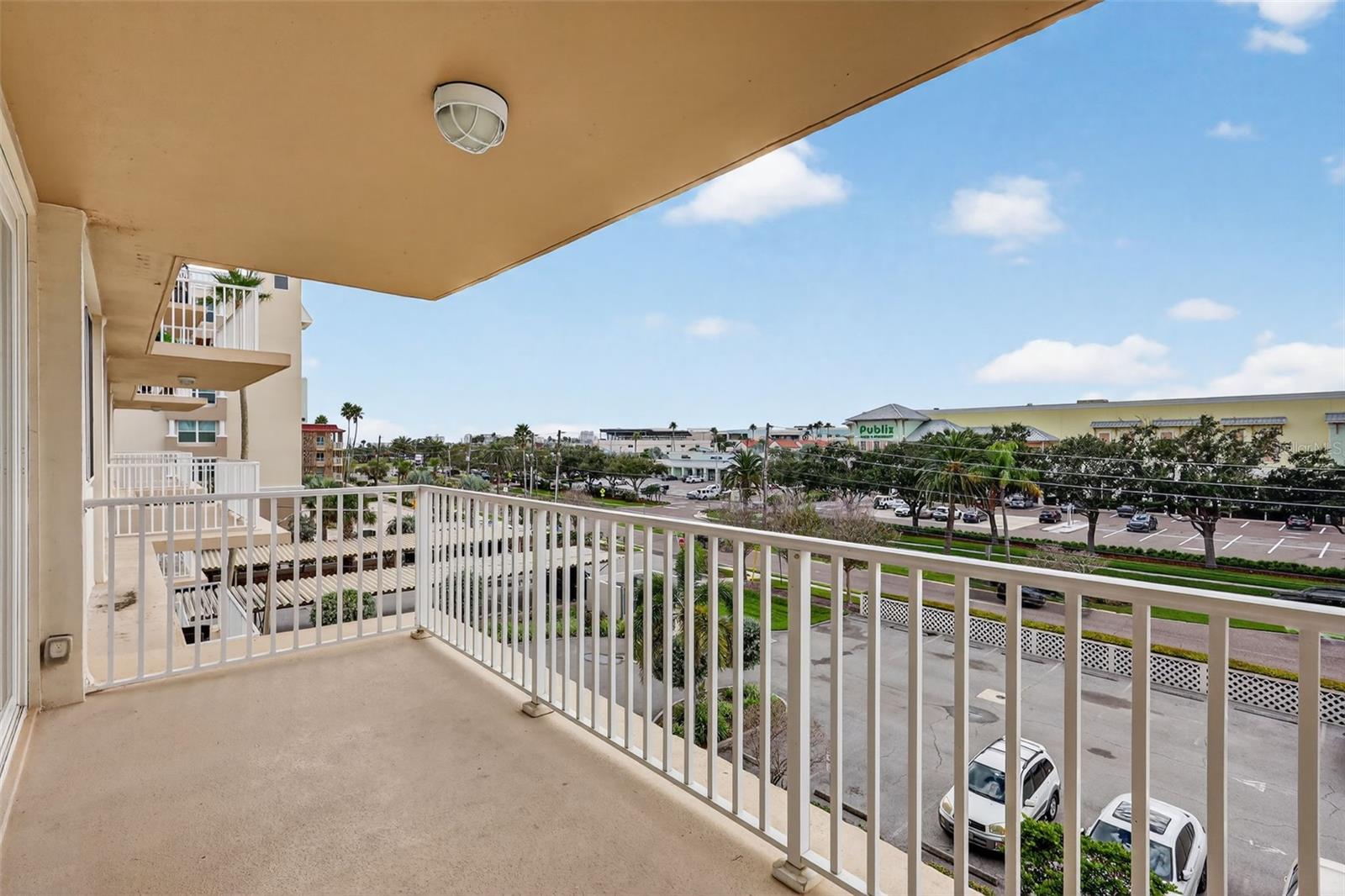 ISLAND WAY TOWERS CONDO - Residential