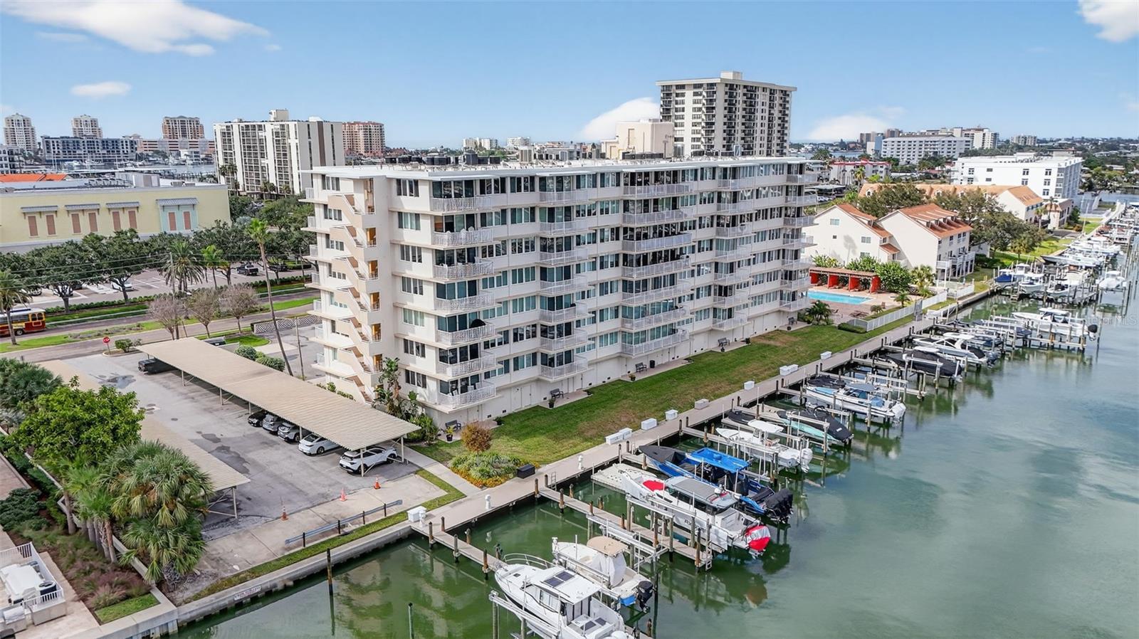 ISLAND WAY TOWERS CONDO - Residential