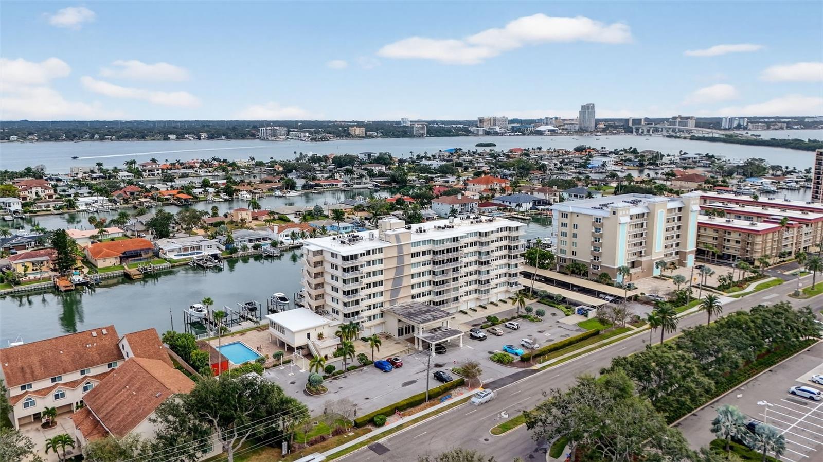 ISLAND WAY TOWERS CONDO - Residential