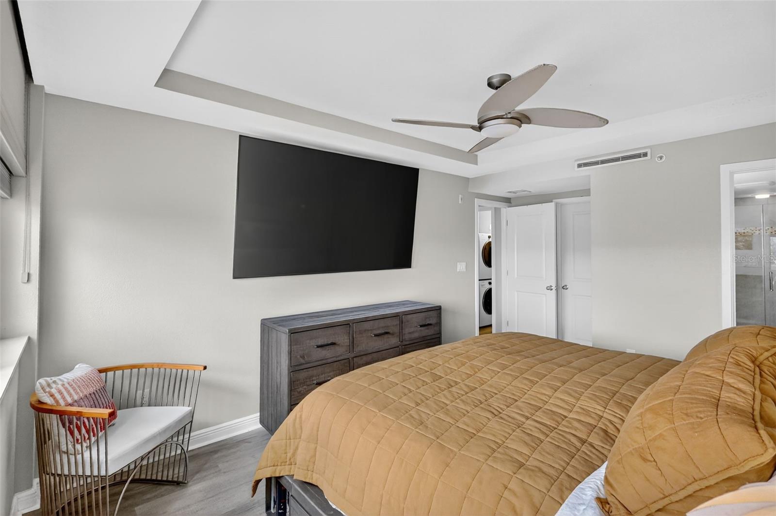 ISLAND WAY TOWERS CONDO - Residential