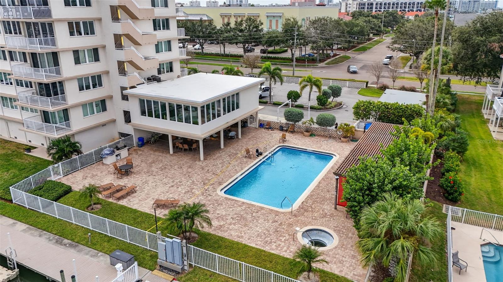 ISLAND WAY TOWERS CONDO - Residential