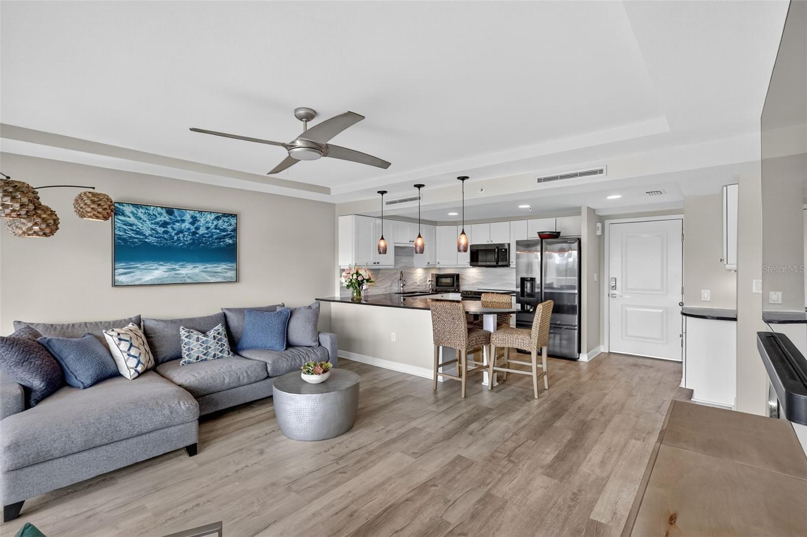 ISLAND WAY TOWERS CONDO - Residential