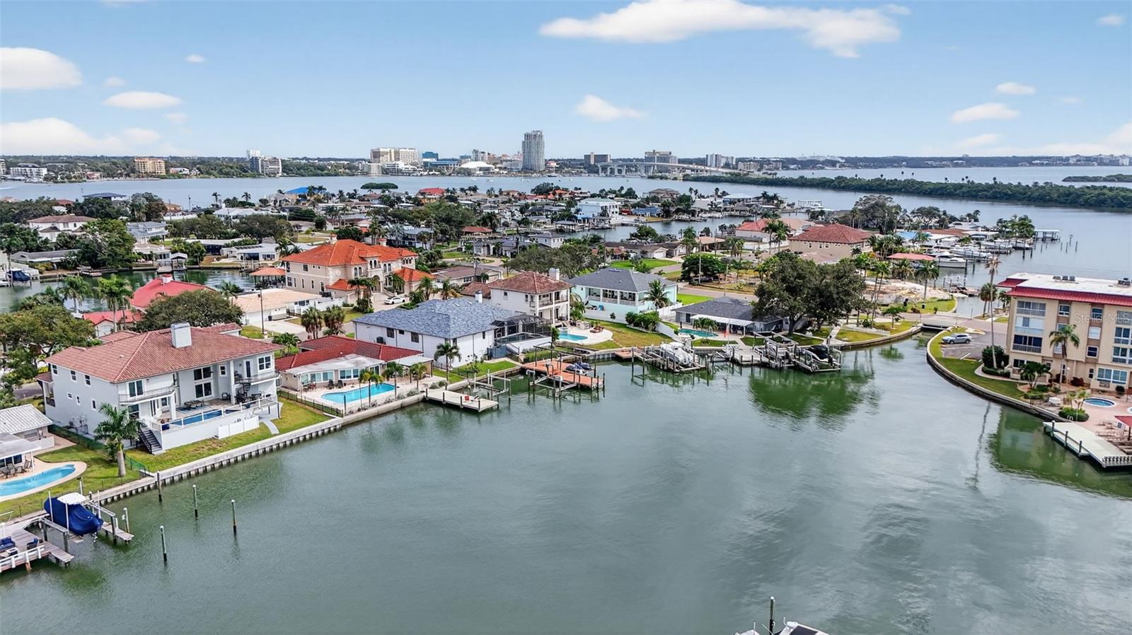 ISLAND WAY TOWERS CONDO - Residential