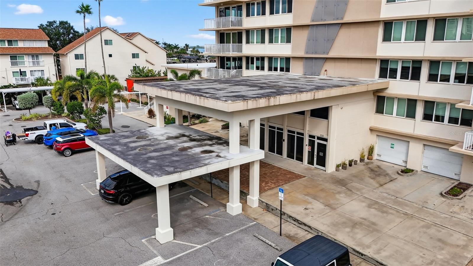 ISLAND WAY TOWERS CONDO - Residential