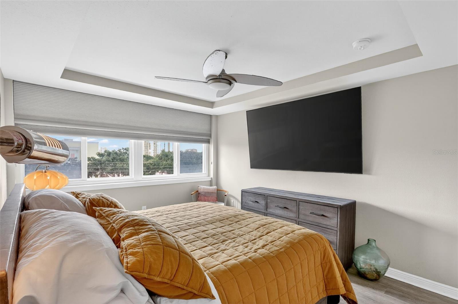 ISLAND WAY TOWERS CONDO - Residential