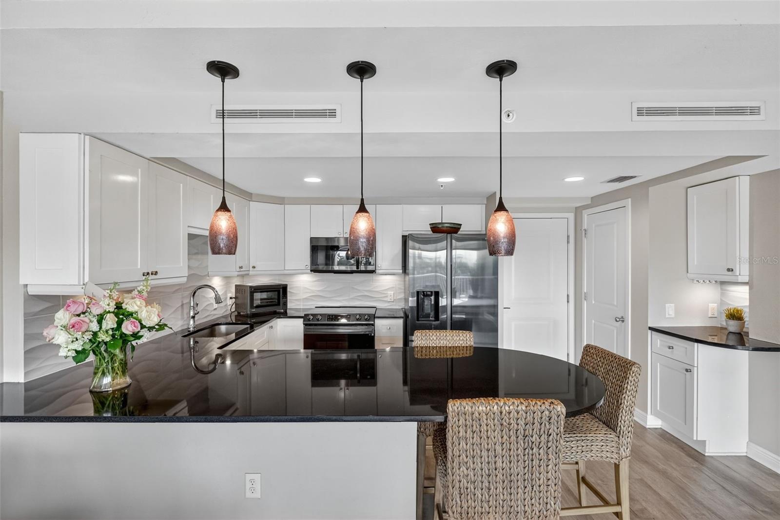 ISLAND WAY TOWERS CONDO - Residential