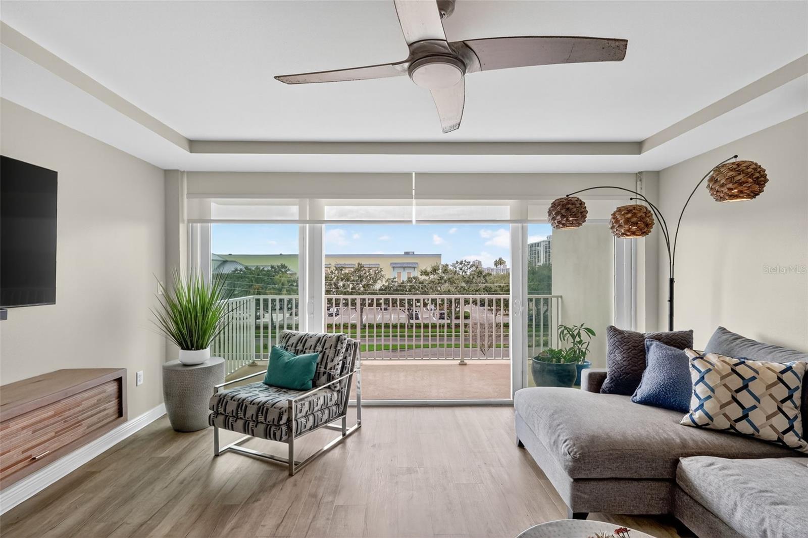 ISLAND WAY TOWERS CONDO - Residential