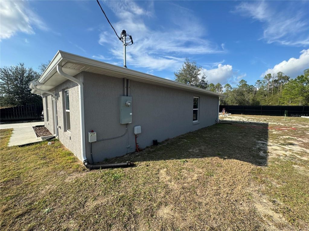Photo of 13183 SW 113th Place, Dunnellon, FL 34432 (MLS # OM717782)