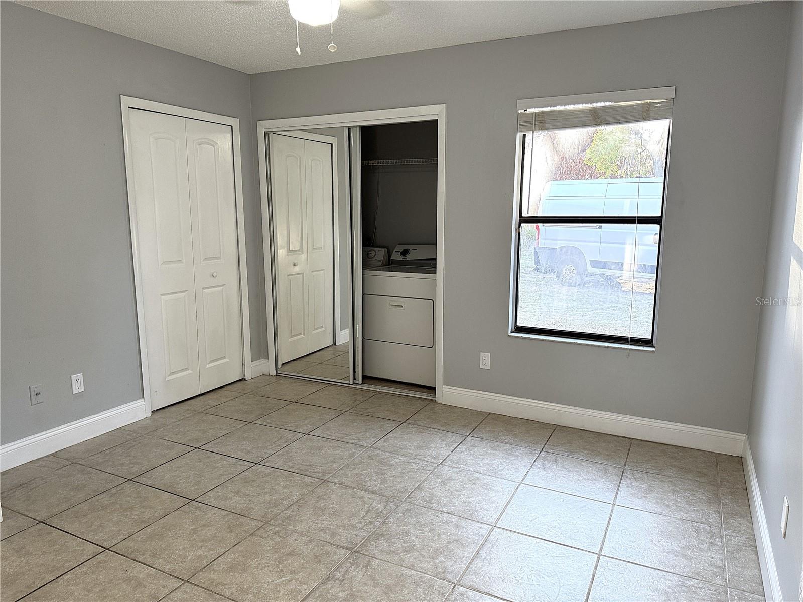 AVONDALE - Residential Income