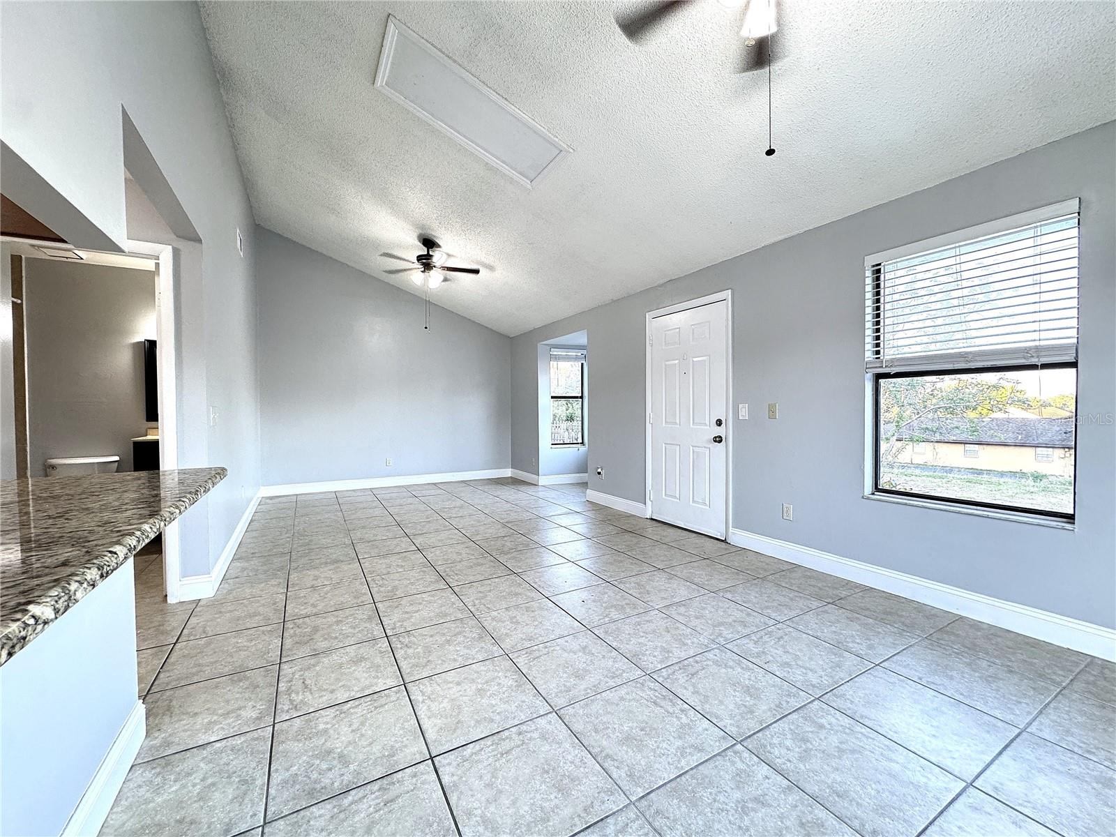 AVONDALE - Residential Income