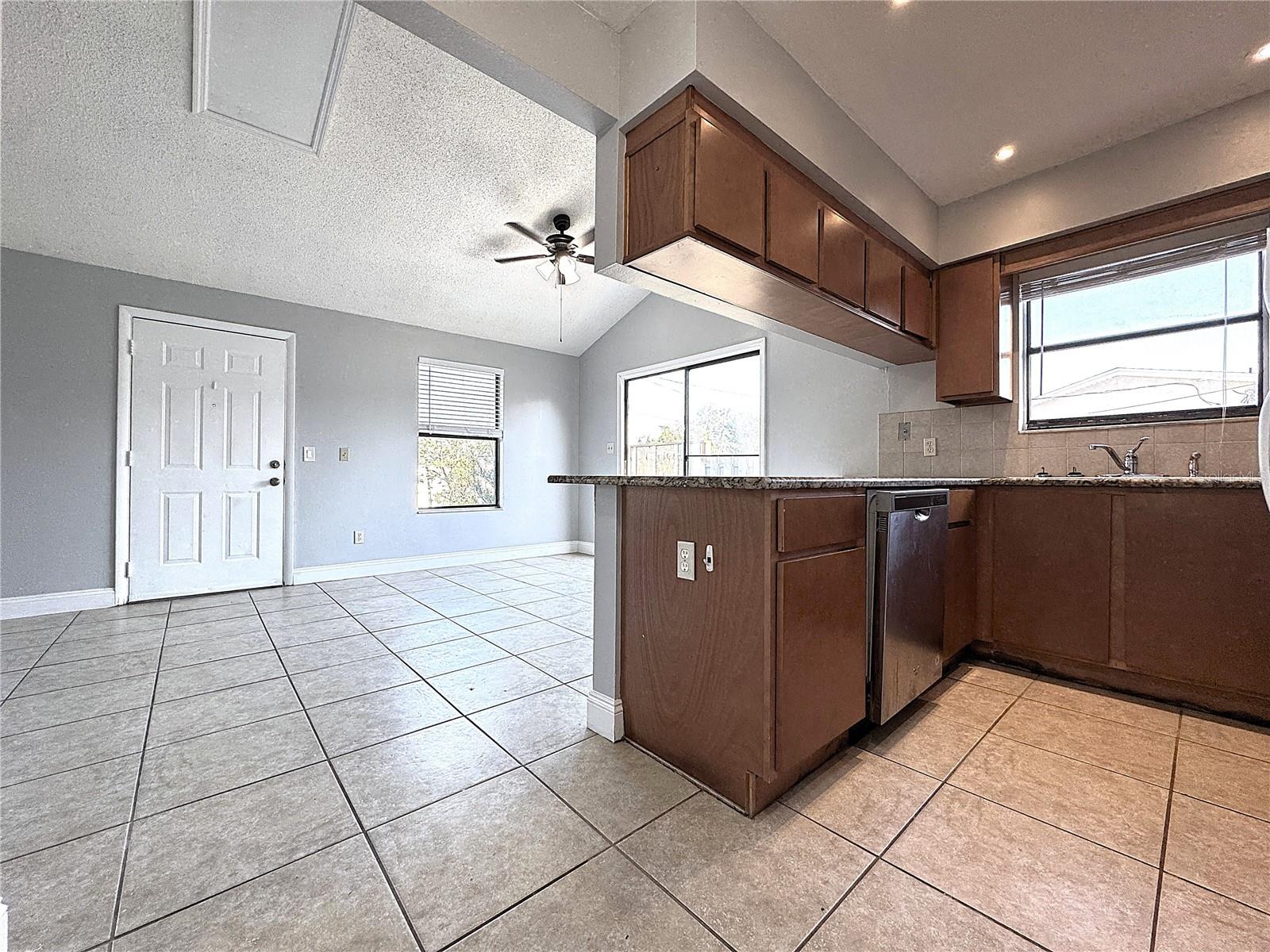 AVONDALE - Residential Income