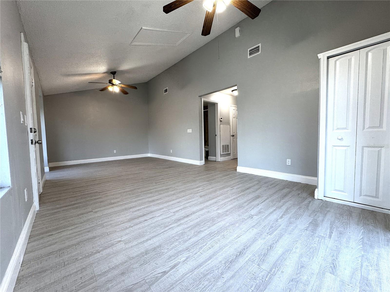 AVONDALE - Residential Income