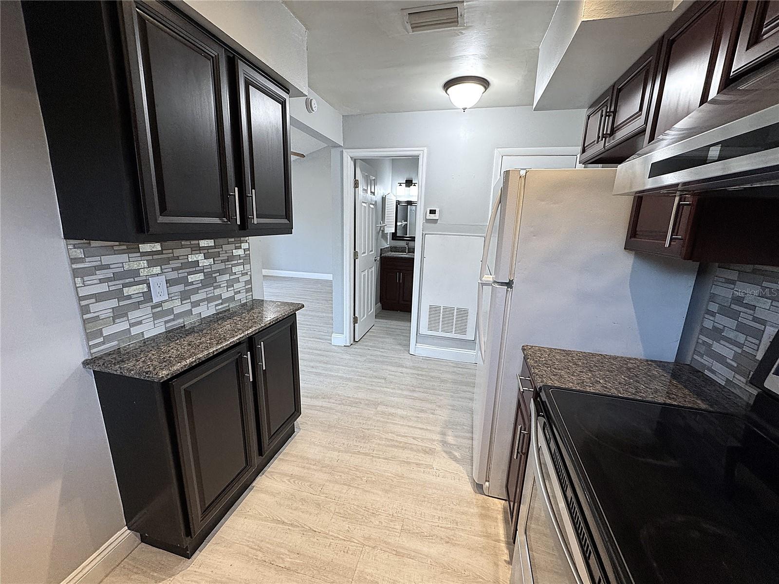 AVONDALE - Residential Income