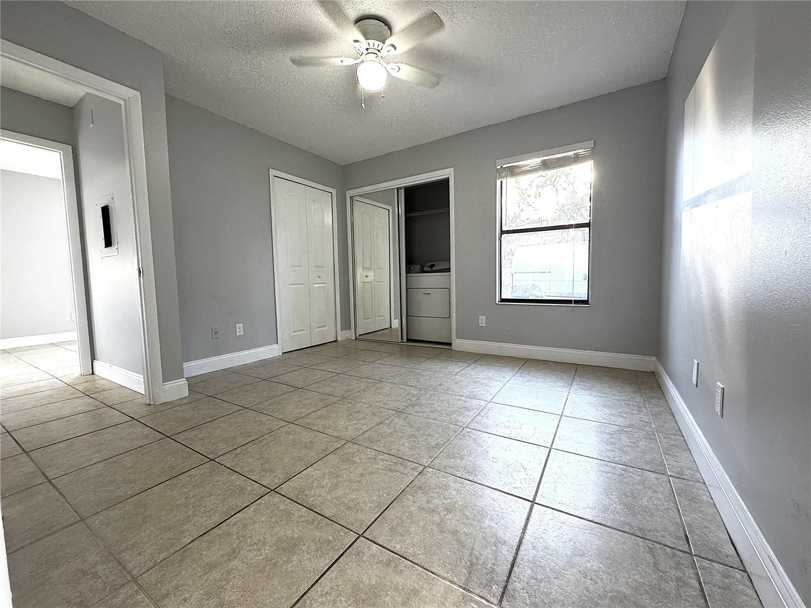 AVONDALE - Residential Income