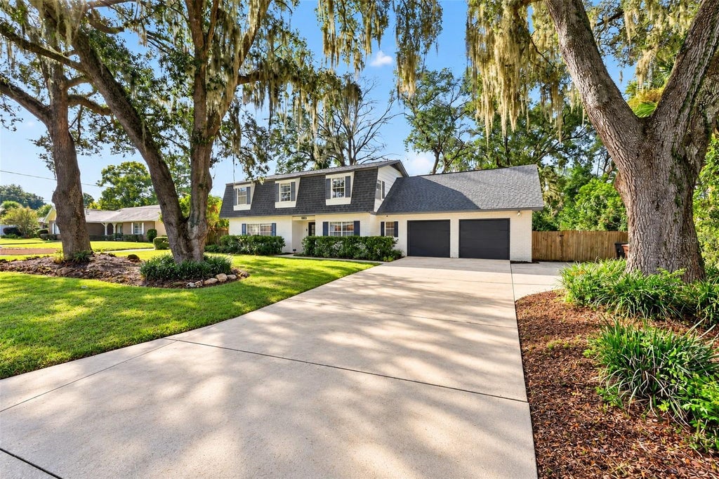Photo of 2124 NE 7th Street, Ocala, FL 34470 (MLS # OM732794)
